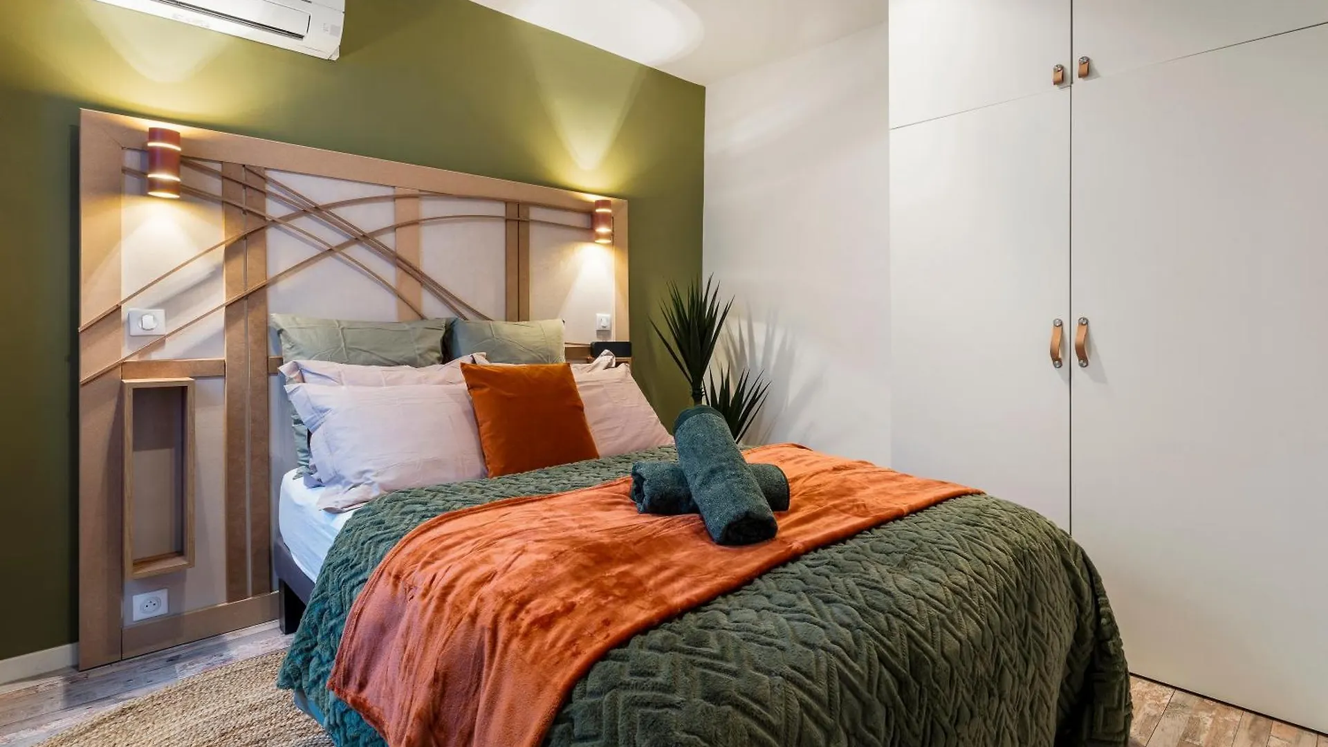 Nice Renting - 9B Massena - Chic Escape In The Heart Of Nice Comfort & Charm ! Apartment