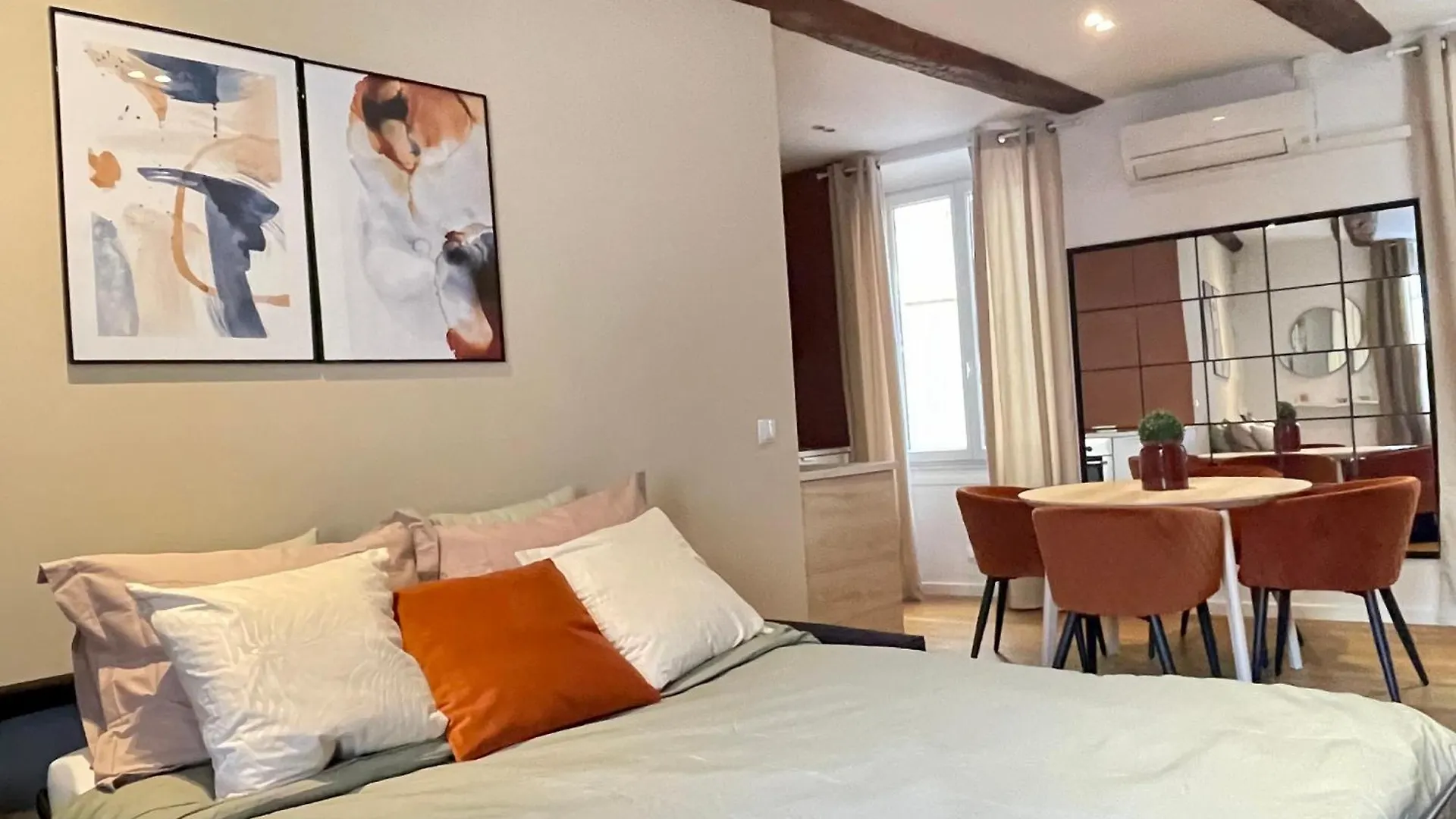 شقة Nice Renting - 9B Massena - Chic Escape In The Heart Of Nice Comfort & Charm !